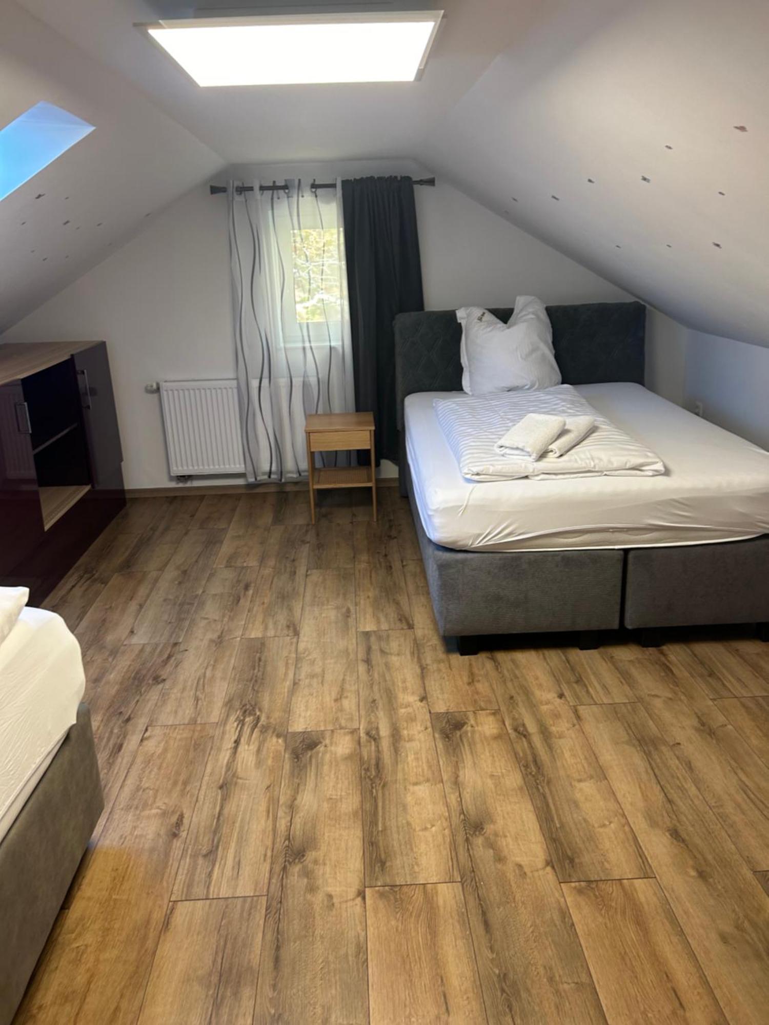 Hotel Gaststaette Puetz Siegen Esterno foto