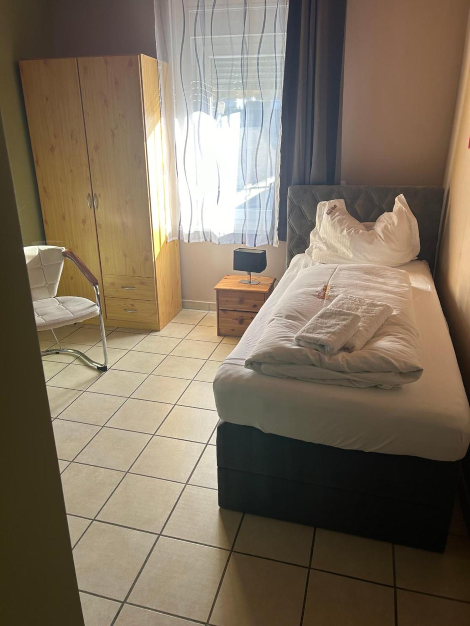Hotel Gaststaette Puetz Siegen Esterno foto