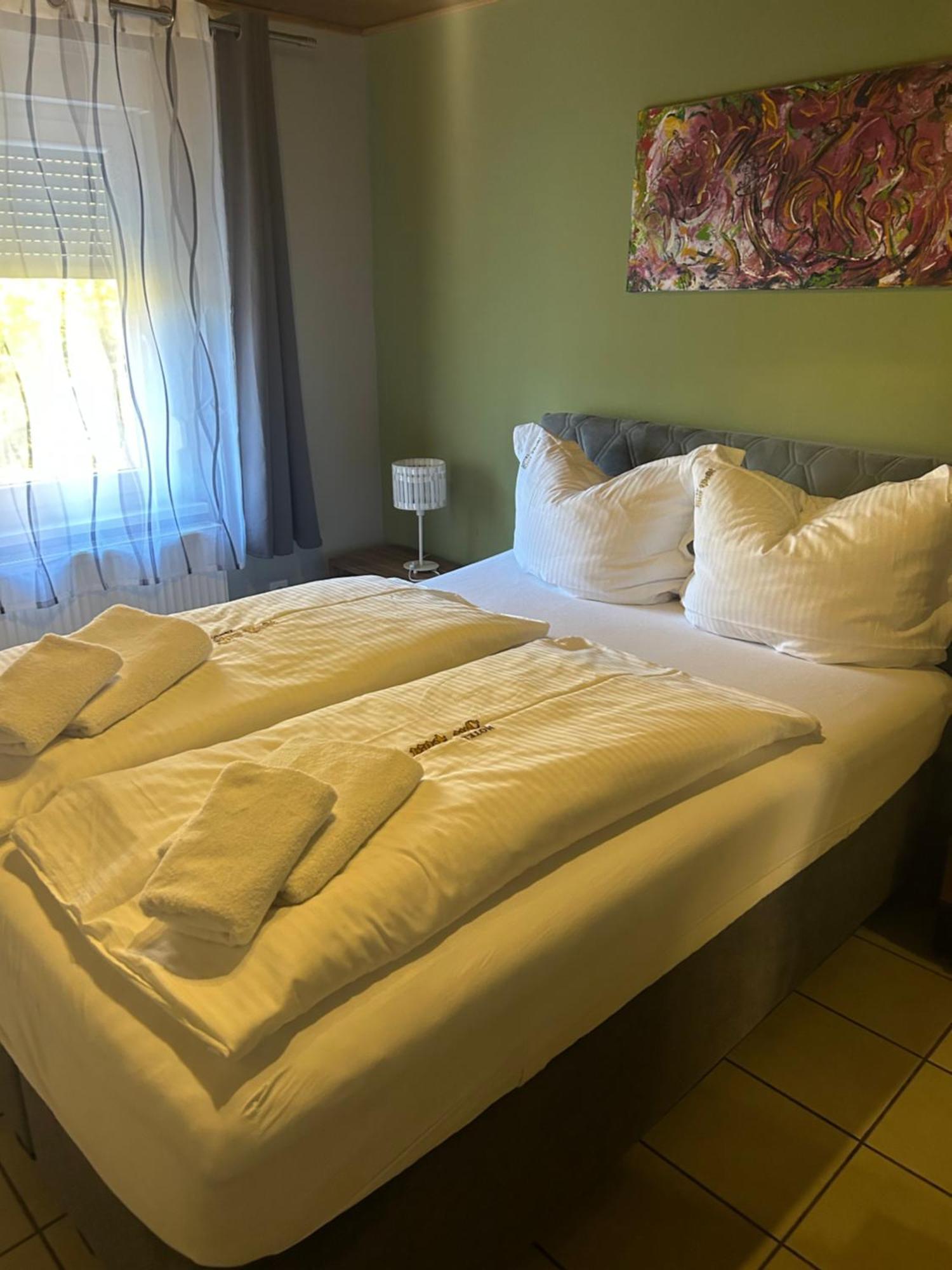 Hotel Gaststaette Puetz Siegen Esterno foto